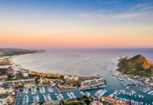 Low sales in Cabo San Lucas businesses due to lack of tourists