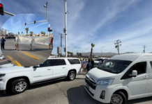 Tension in Los Cabos: seizure of tourist transport vehicles leads to highway blockade